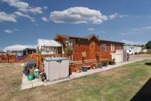 Riverside Flag Hill - click for photo gallery